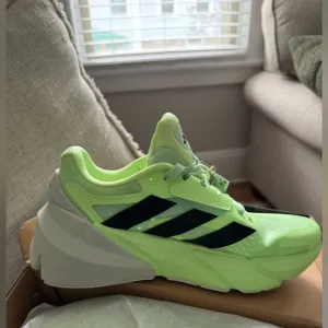 BRAND NEW Adidas Adistar 2 Running Sneakers - Mens/7   Women’s/9