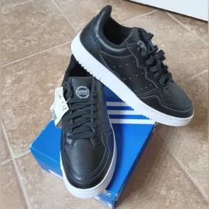 Brand NEW Adidas Originals Supercourt J 'Core Black' 6½ (7½Wo)