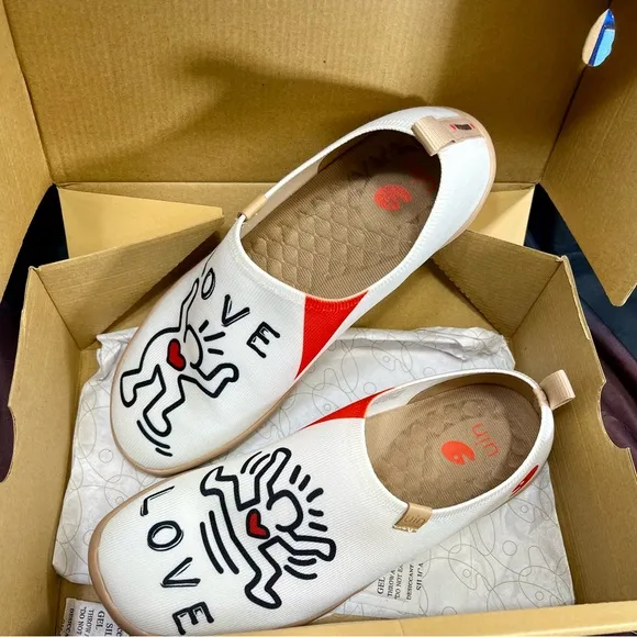 *BRAND NEW* HARING UIN True Love Travel Slip On Casual Knit Shoes Size 9.5
