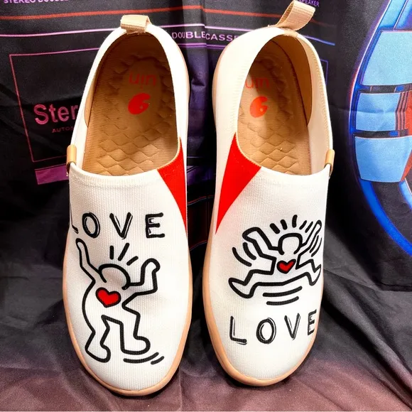 *BRAND NEW* HARING UIN True Love Travel Slip On Casual Knit Shoes Size 9.5