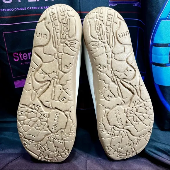 *BRAND NEW* HARING UIN True Love Travel Slip On Casual Knit Shoes Size 9.5