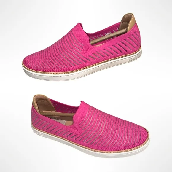 Brand new womens UGG slip on shoes HOT PINK 💖💗💓 gift idea