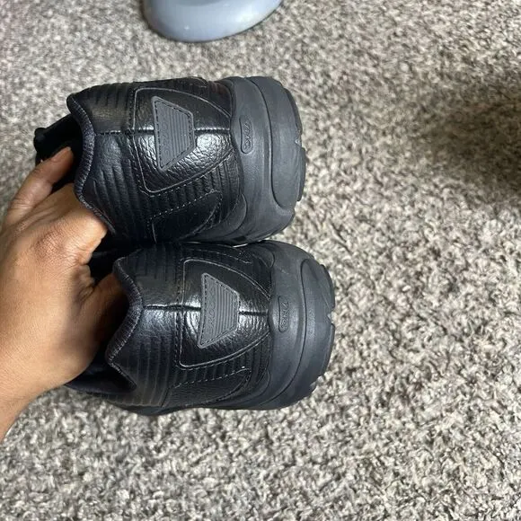 Brooks Addiction Walker Black Leather Walking Shoes Sneakers Size 13 Medium (D)