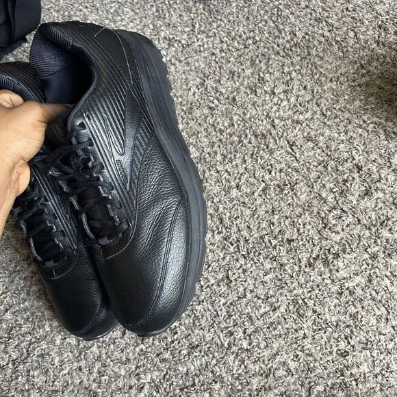 Brooks Addiction Walker Black Leather Walking Shoes Sneakers Size 13 Medium (D)