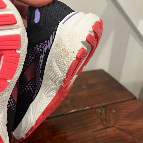 Brooks Adrenaline GTS 22 Women Size 6 Running Shoes Sneakers Kicks Very Good