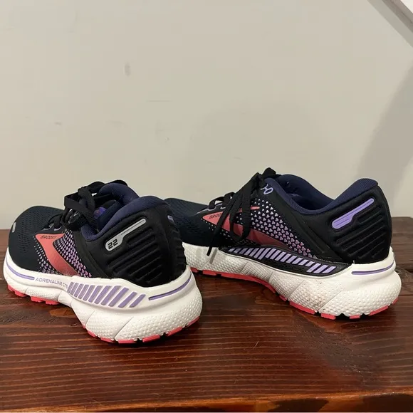 Brooks Adrenaline GTS 22 Women Size 6 Running Shoes Sneakers Kicks Very Good