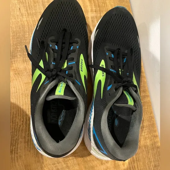 Brooks adrenaline gts athletic sneakers running shoes men’s 9.5