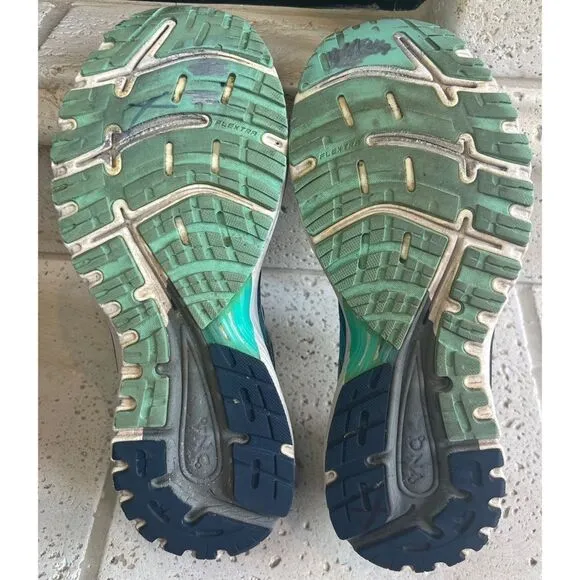 Brooks Adrenaline GTS 18 Running Sneakers Women’s  Athletic Shoe Size 11