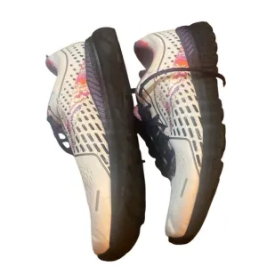 Brooks Adrenaline
