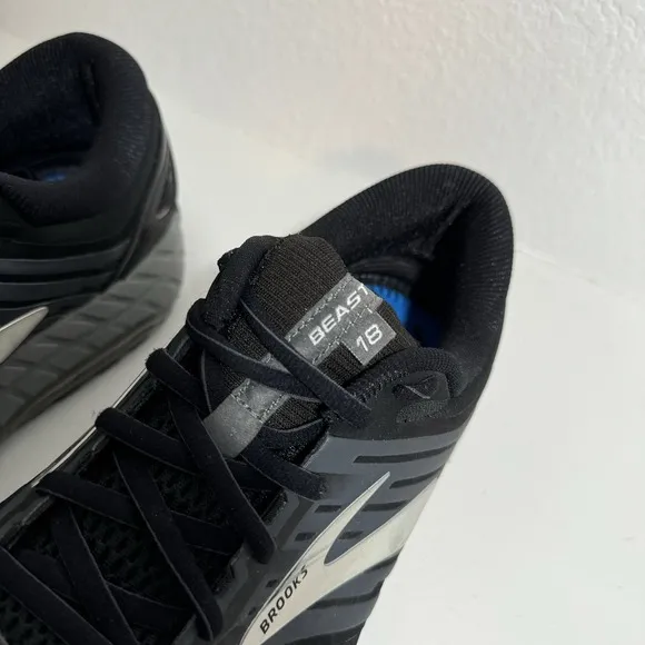 Brooks Beast 18 Shoes Mens US 11.5 4E Black Gray Running Sneakers 1102824E004
