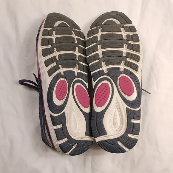 Brooks Dyad men's shoes size 11