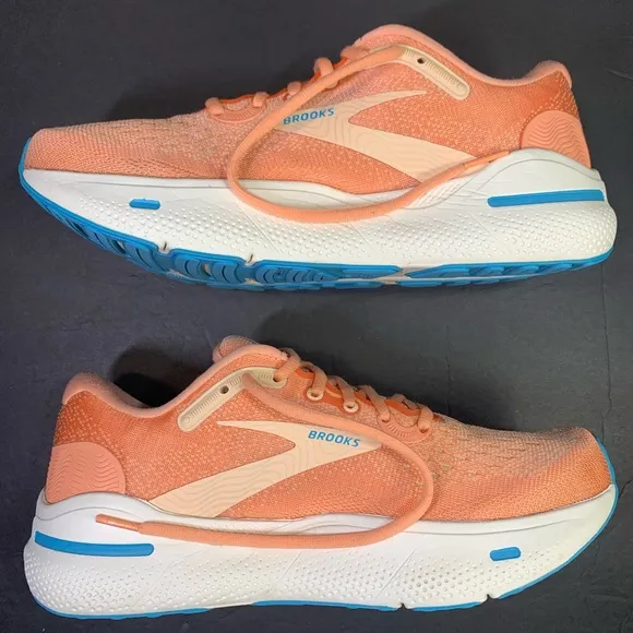 Brooks Ghost Max Women’s Running Walking Sneakers Shoe Size- 9.5