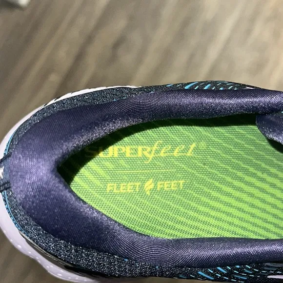 Brooks glycerin GTS 20 blue and purple running sneakers