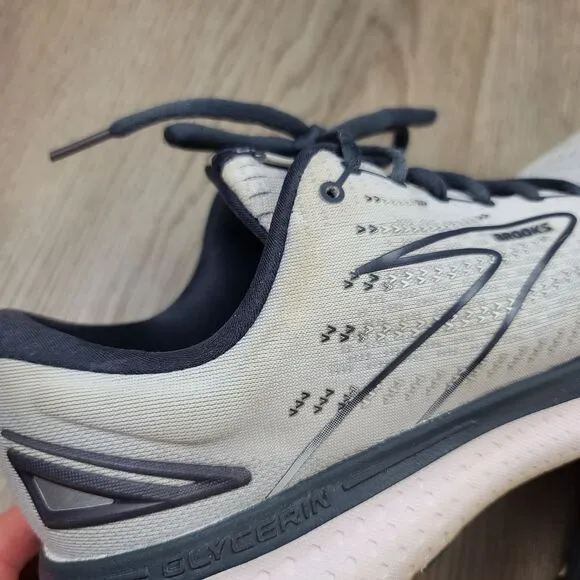 Brooks Glycerin 19 Running Sneakers size 11