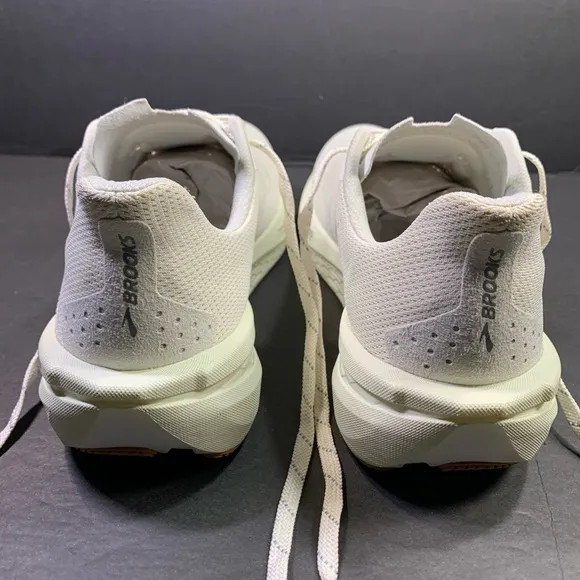 Brooks Hyperion 2 Women’s Running Walking Sneakers Beige Shoe Size- 10.5