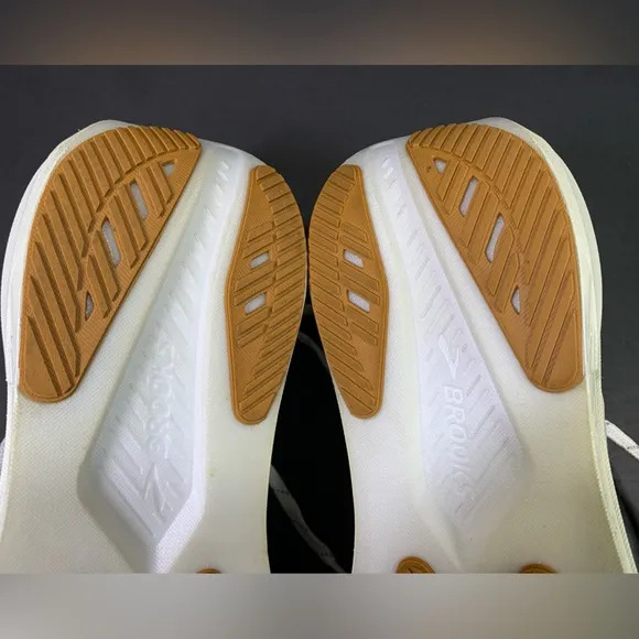 Brooks Hyperion 2 Women’s Running Walking Sneakers Beige Shoe Size- 10.5