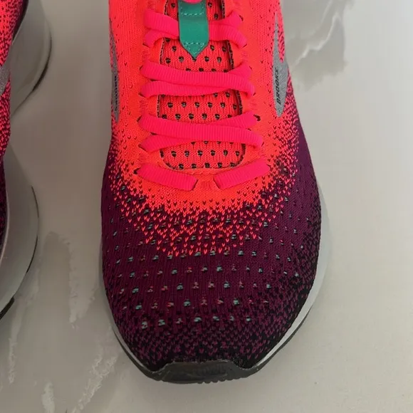 Brooks Levitate 2 Running Walking Sneakers Purple Pink Orange Silver Womens Sz 7