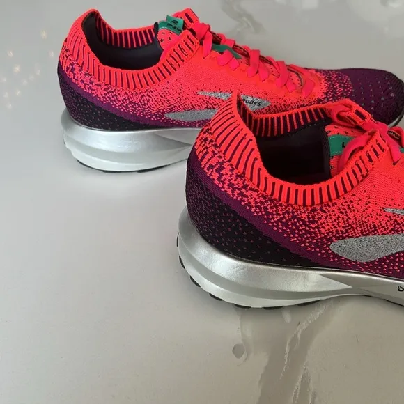 Brooks Levitate 2 Running Walking Sneakers Purple Pink Orange Silver Womens Sz 7