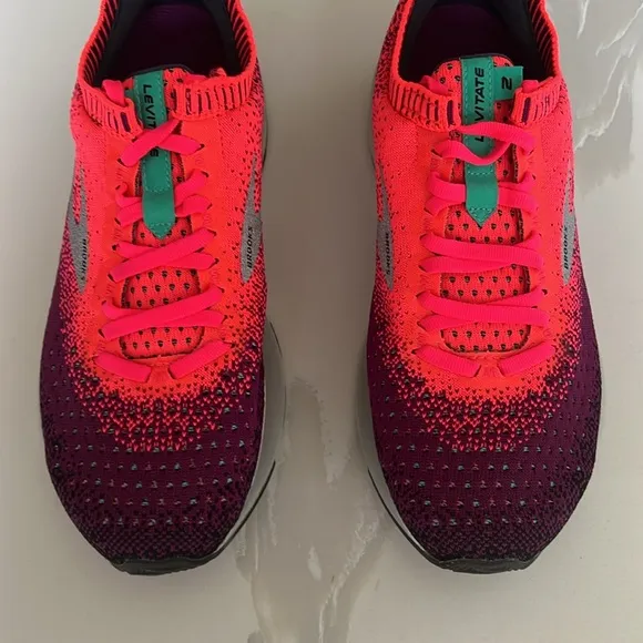 Brooks Levitate 2 Running Walking Sneakers Purple Pink Orange Silver Womens Sz 7