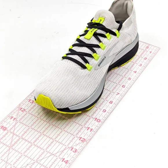 Brooks Men Ricochet 2 Grey Running Athletic Sneakers size 11