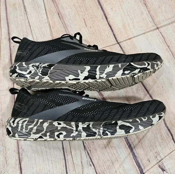 Brooks | Revel 6 Black / Luna Rock Running Sneakers
