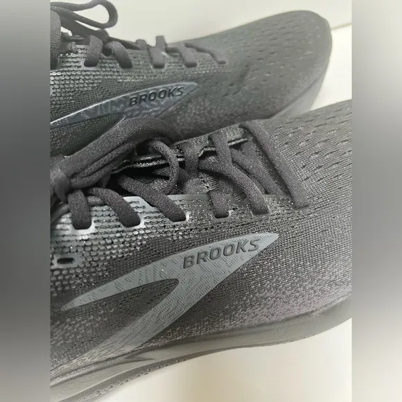 Brooks women’s Black Running Shoes Ghost 16