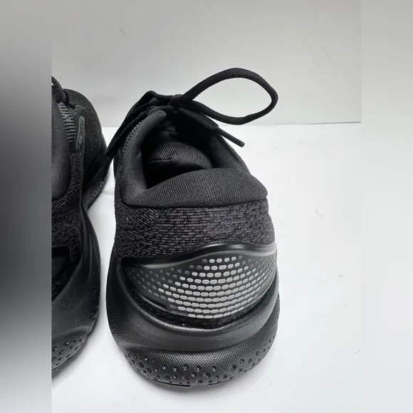 Brooks women’s Black Running Shoes Ghost 16
