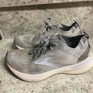 Brooks Bedlam 3 running sneakers