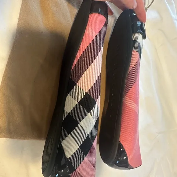 Burberry Flat Shoes