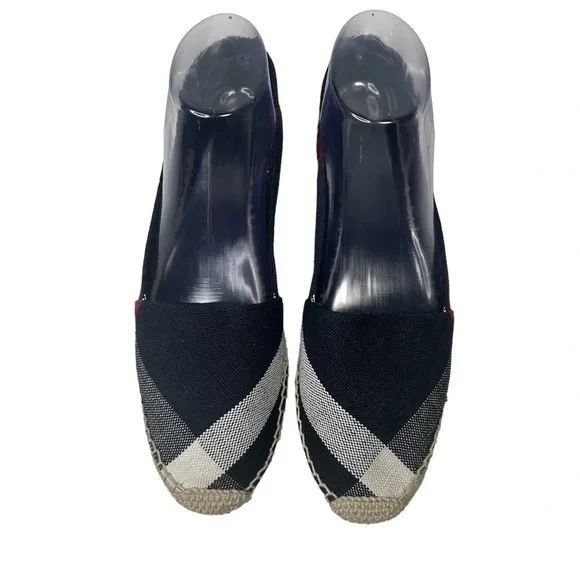 Burberry Hodgeson Check Canvas Flat Espadrille, Navy Check. Sz: EU 40 /US 9