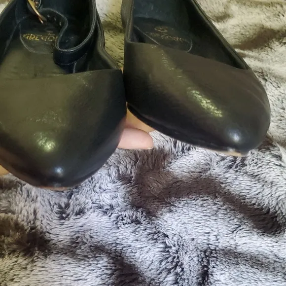 Calleen Cordero Gregory's Melana Pointy Flat Black Women's Shoes Size 8