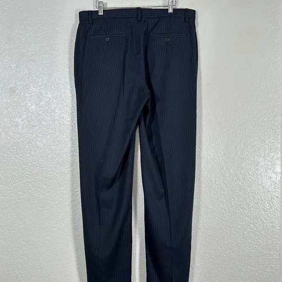 Calvin Klein Regular Fit 2pc. Navy Pinstripe Suit Men's Size Large/34x34