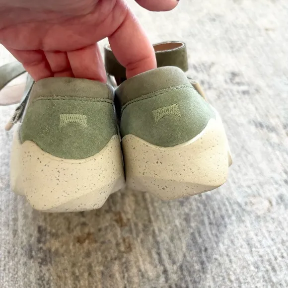 CAMPER DUD SNEAKERS SIZE 10 TRENDY STYLISH ACTIVE SPORTY