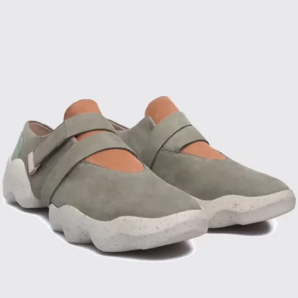 CAMPER DUD SNEAKERS SIZE 10 TRENDY STYLISH ACTIVE SPORTY