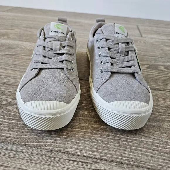 Cariuma OCA Low Suede Sneaker in Cloud Grey Men's Size 7
