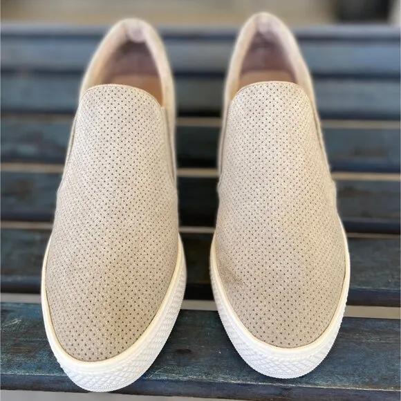 Caslon Allie Womens Wedge Hidden Heel Sneakers 9.5M Taupe Suede Slip-On Leather