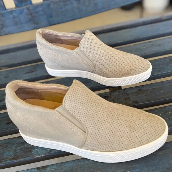 Caslon Allie Womens Wedge Hidden Heel Sneakers 9.5M Taupe Suede Slip-On Leather