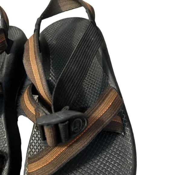 Chaco's Classic Men's Sandals Size 11M Straps Water Hiking Open Toe Flat Shoes