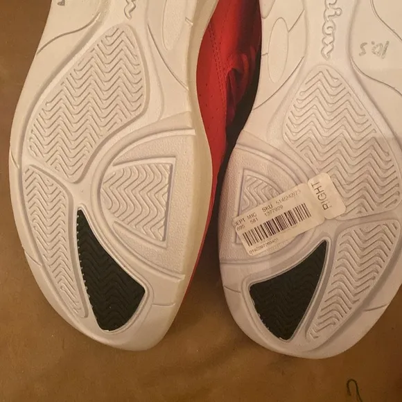CHAMPION SNEAKERS MENS 10.5M SCARLET RED NEW IN BOX