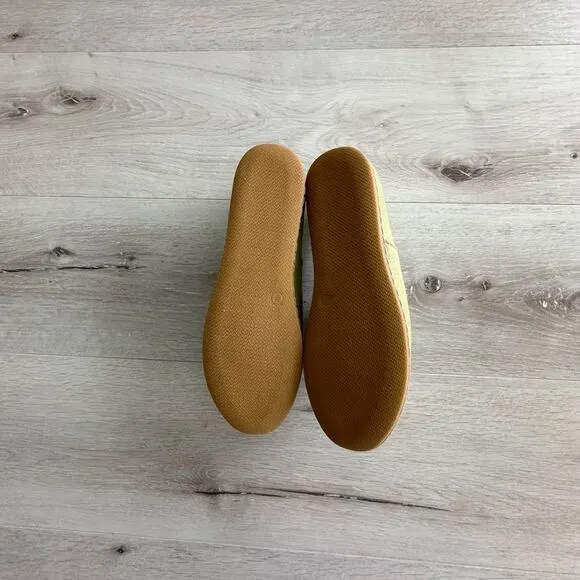 Charix Slip On Pistachio 7.5 NWT IN BOX