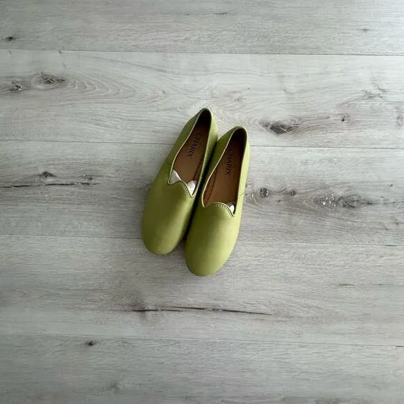 Charix Slip On Pistachio 7.5 NWT IN BOX