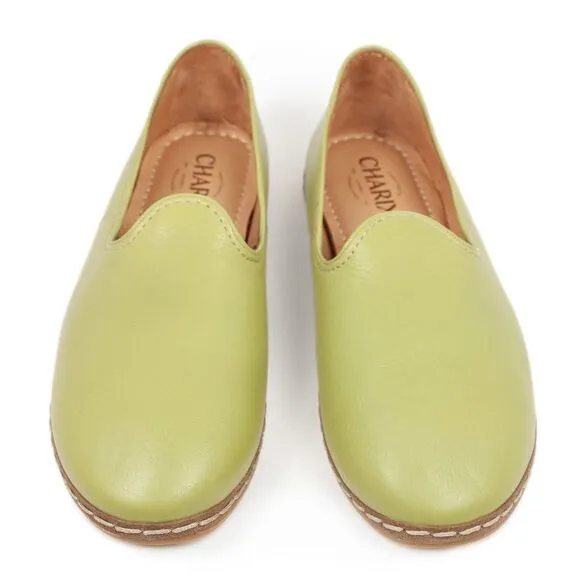 Charix Slip On Pistachio 7.5 NWT IN BOX