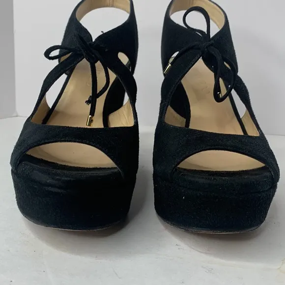 Chic Black Wedge Sandals