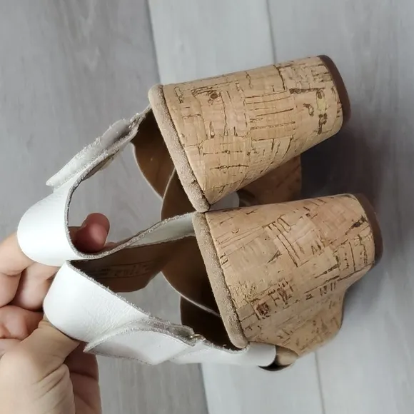Clarks Artisan Womens Caslynn Shae Wood Wes Leather Sandals shoes sz 10M