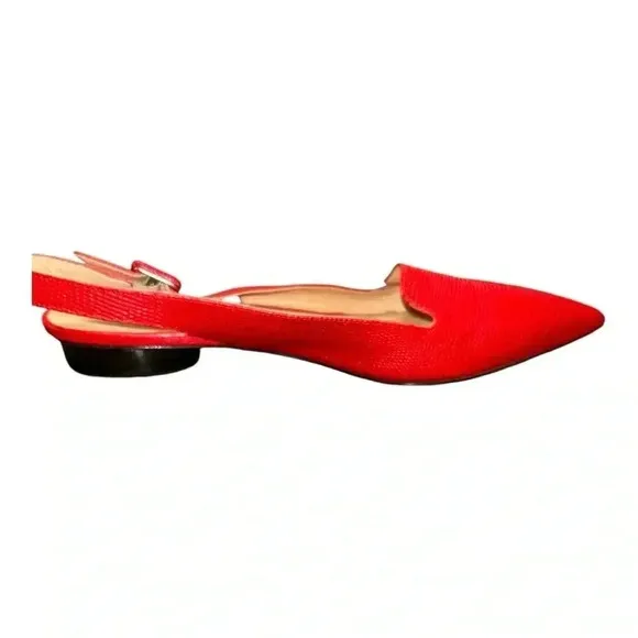 Club Monaco women Red flat shoes Pointed toe size 40 (8.5 US)