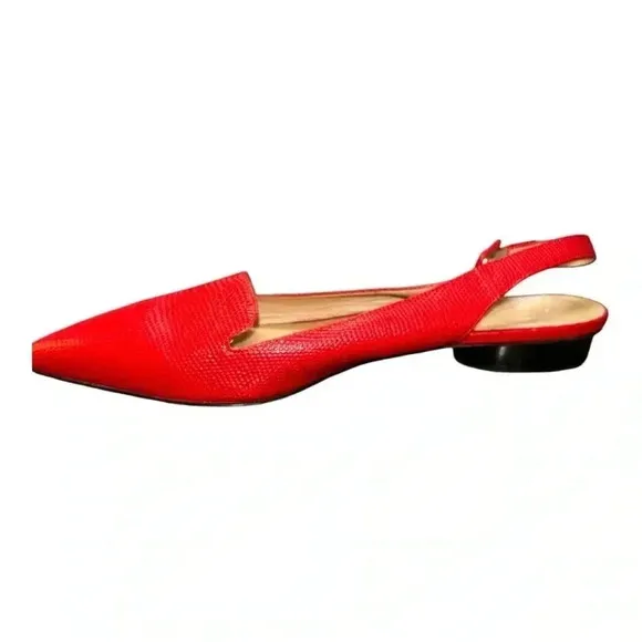 Club Monaco women Red flat shoes Pointed toe size 40 (8.5 US)