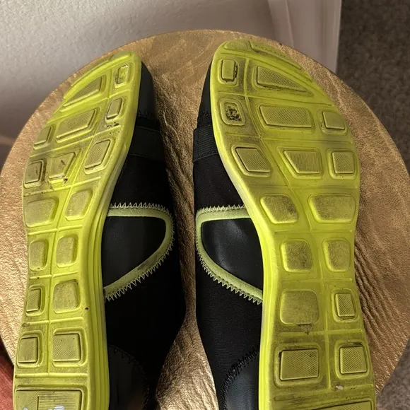 Coach Denver black/lime greenNeoprene running Sneakers Size 8.5 women’s