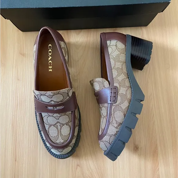 Coach Women Sig C Colleen Loafer In Signature Jacquard CC949 Size 6.5