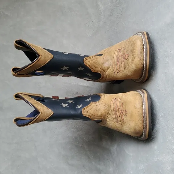 CODY JAMES Patriotic Leather Cowboy Boots with Stars and Stripes BOYS SIZE: 3D