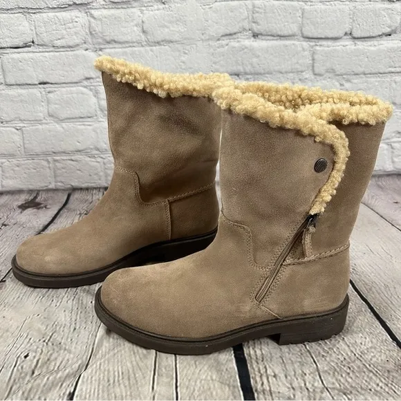 Collection by Clarks Opal Zip Convertible Faux Sherpa/Fur Boots Suede Pebble 8M